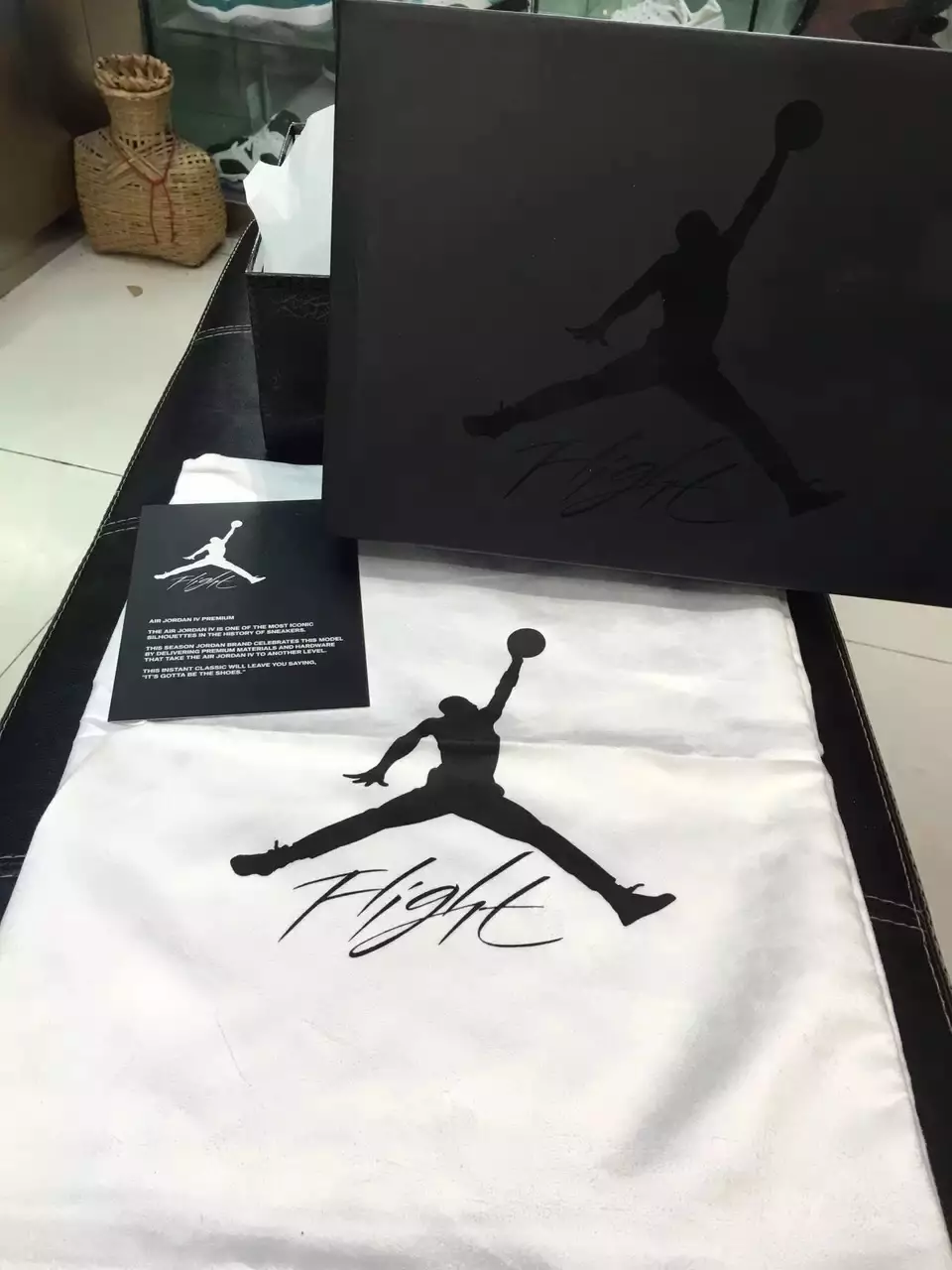 Air Jordan 4 màu đen cao cấp