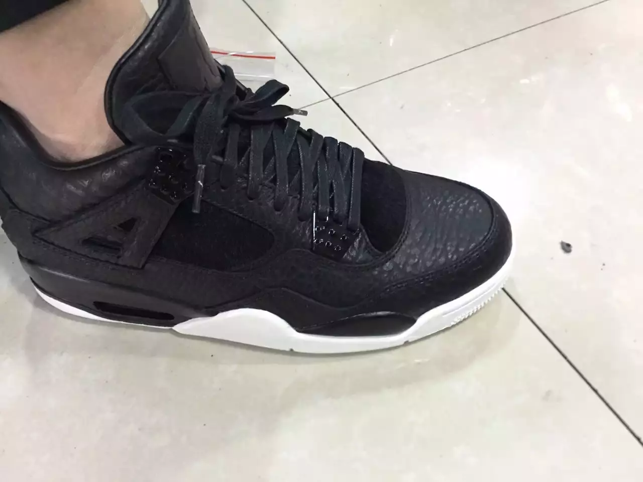 Air Jordan 4 Premium svartur