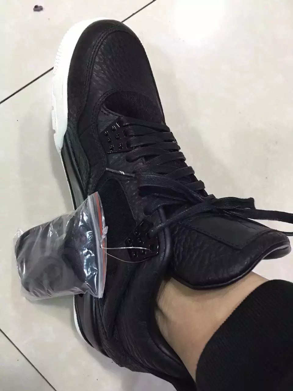 Air Jordan 4 Premium Black