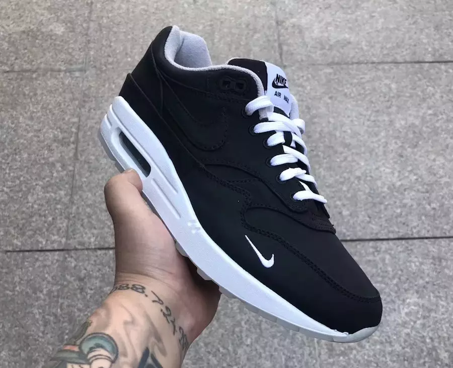 Nike Air Max 1 DSM