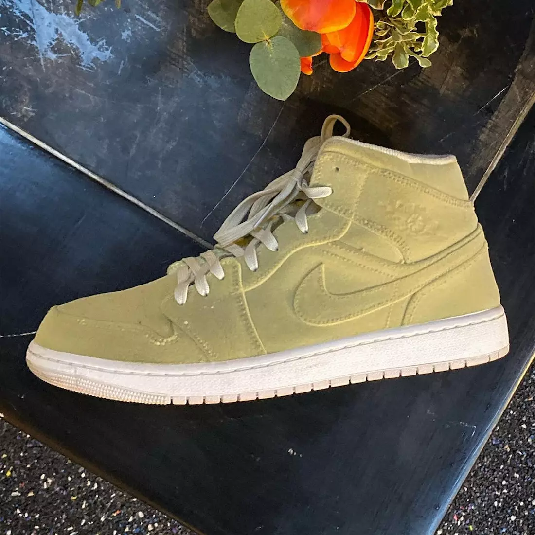 Pigalle Air Jordan 1 Mid Velvet Megjelenési dátum