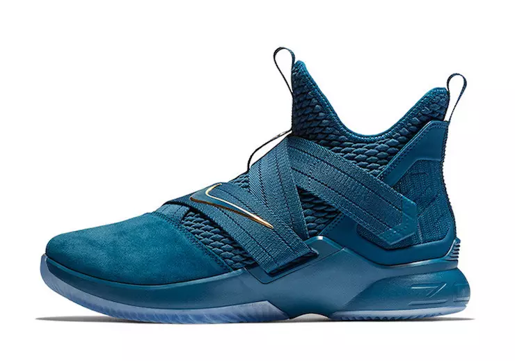 Nike LeBron Soldier 12 Agimat Датум на издавање AO4054-500