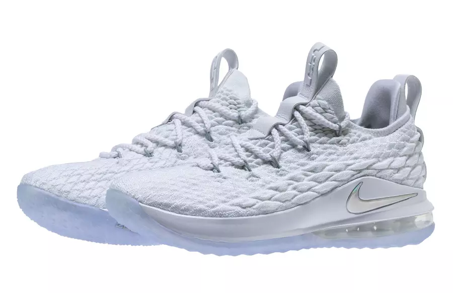 Nike LeBron 15 Faible Blanche Métallique Argent AO1755-100