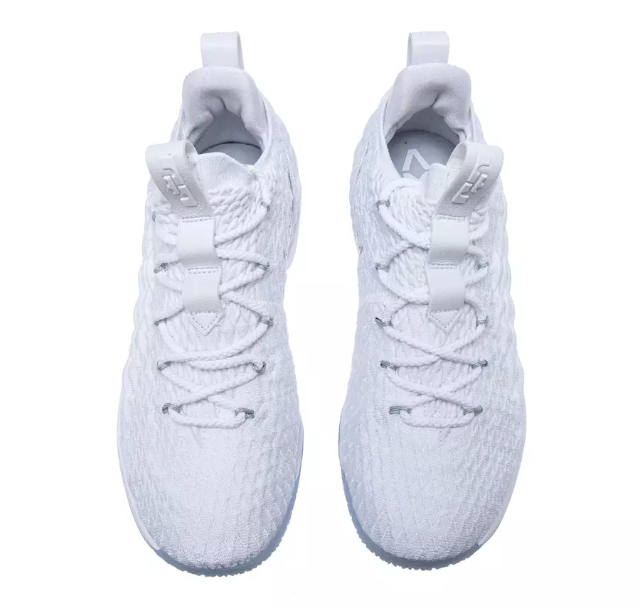 Nike LeBron 15 Сафеди пасти нуқраи металлӣ AO1755-100