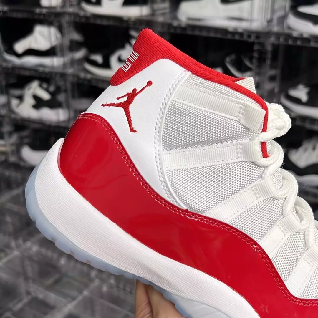 תאריך שחרור 2022 Air Jordan 11 Cherry Varsity Red CT8012-116