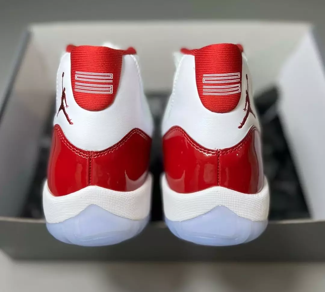 Ngày phát hành Air Jordan 11 Cherry Varsity Red 2022 CT8012-116