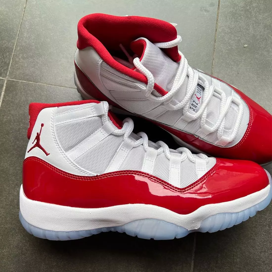 Air Jordan 11 Cherry CT8012-116 Megjelenés dátuma