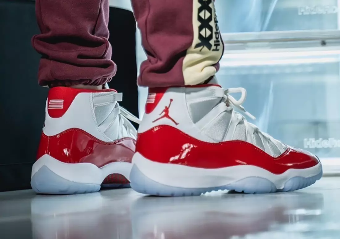 Air Jordan 11 Cherry Varsity Red CT8012-116 Ayaqüstü