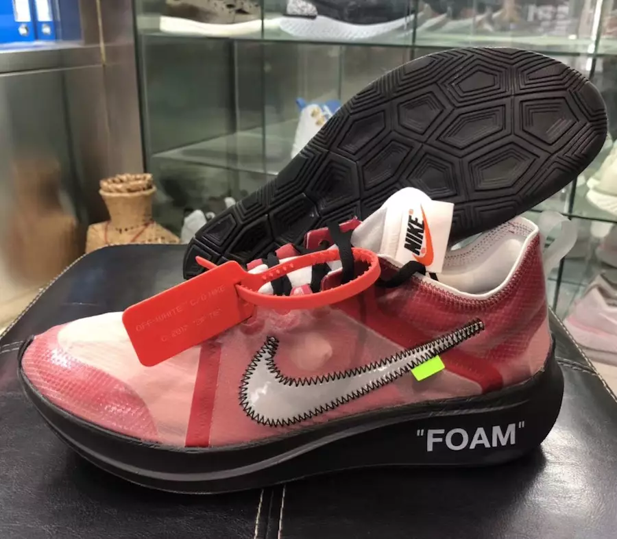 Eșantion promoțională Nike Zoom Fly SP alb negru