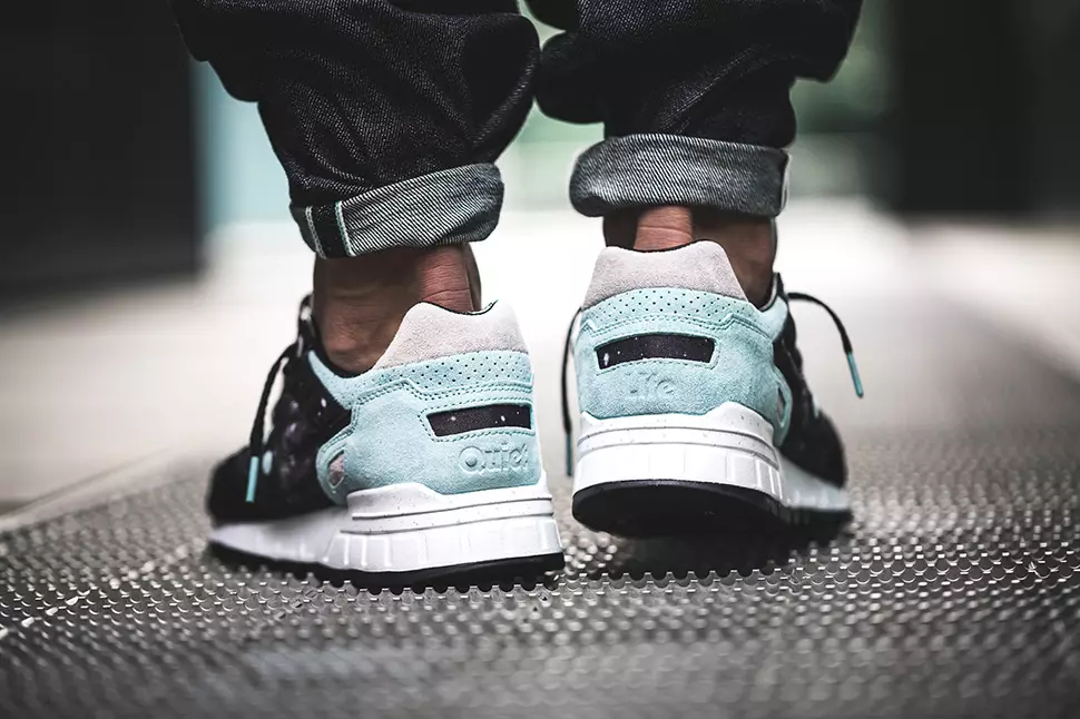 Тихая жизнь x Saucony Shadow 5000