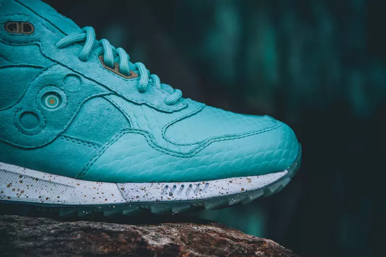 Epitome Saucony Shadow 5000 Righteous One