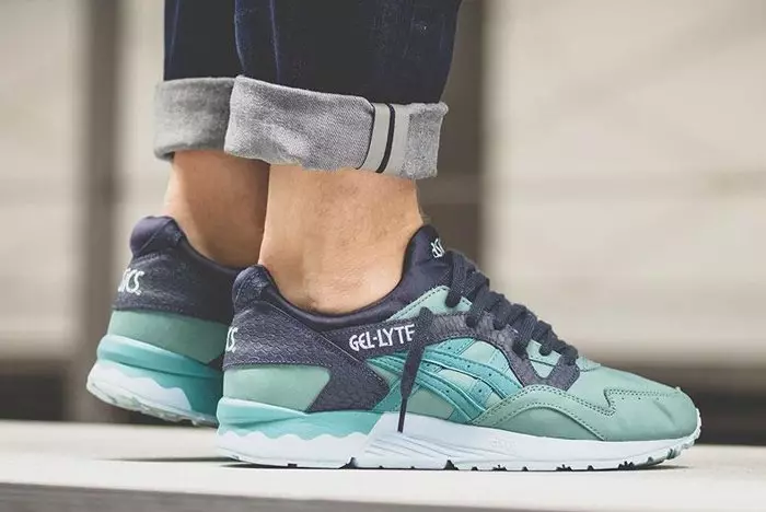 ASICS Gel Lyte V Ayaqlarda Kingfisher