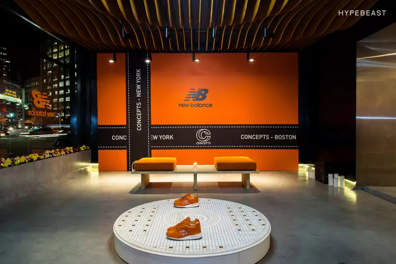 კონცეფციები-x-new-balance-made-in-USa-997-luxury-goods-pop-up-store-11