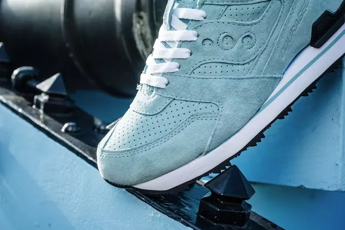 Sneaker Polaitíocht x Saucony Misneach