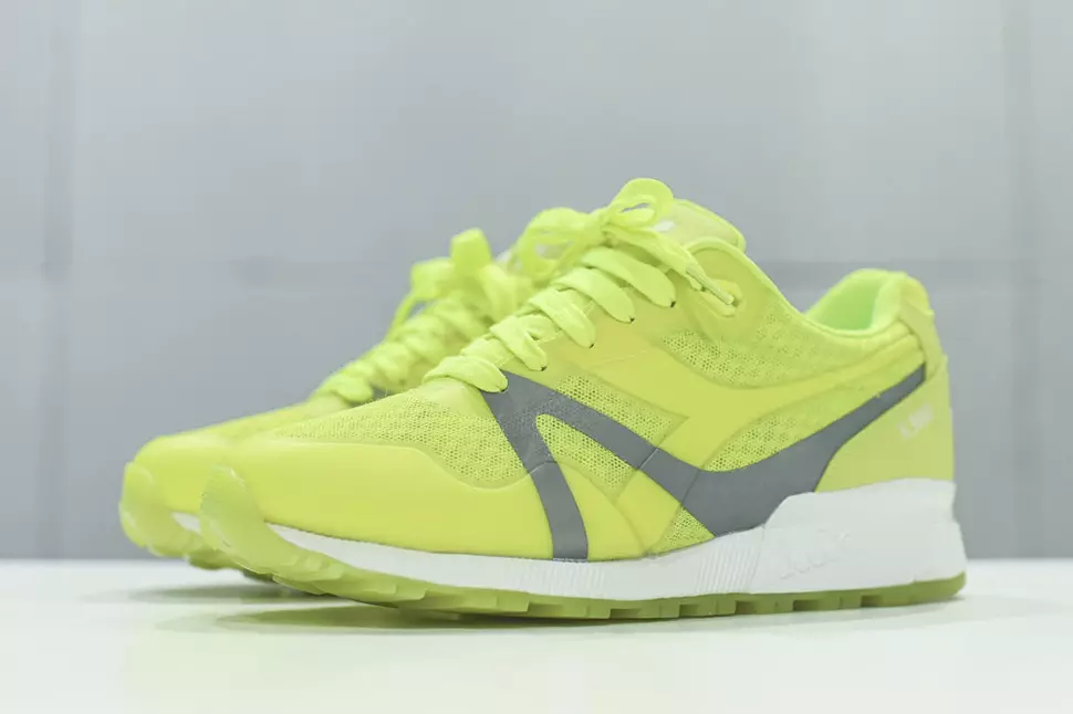 Diadora N9000 פלורסנט