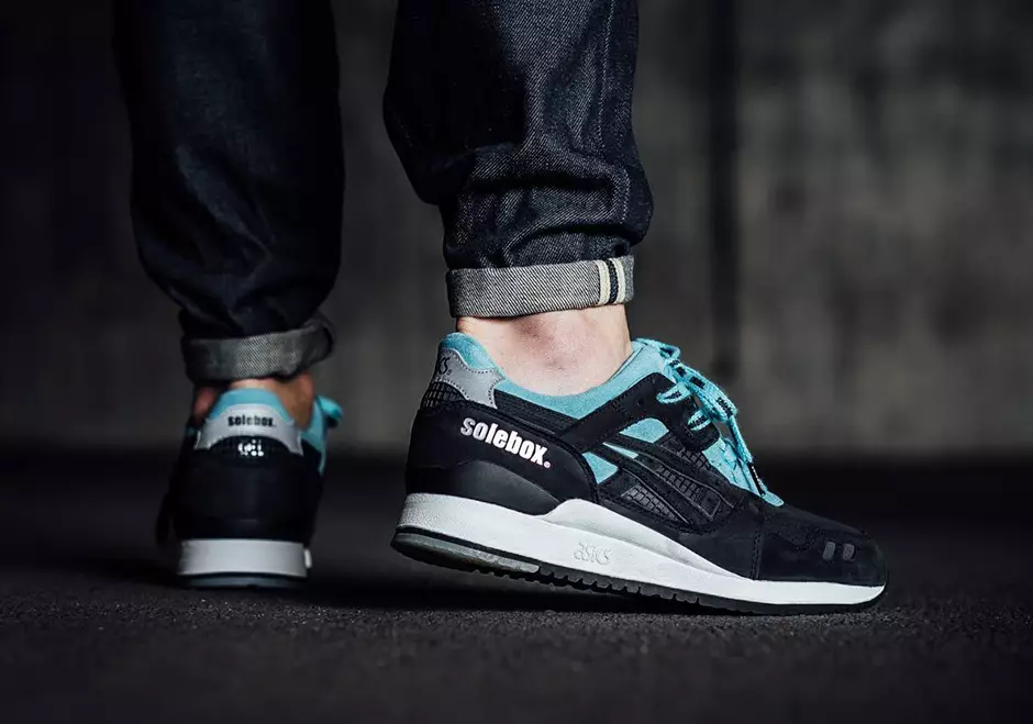 Solebox x ASICS Gel Lyte III ブルー カーペンター ビー