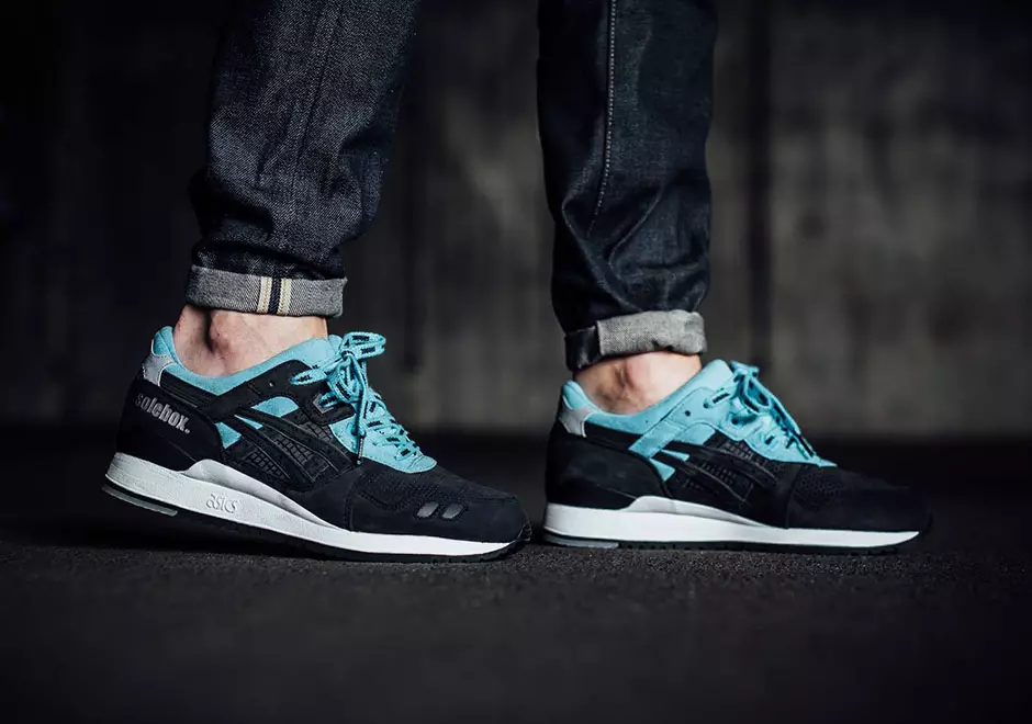 Solebox x ASICS Gel Lyte III အပြာရောင် Carpenter Bee