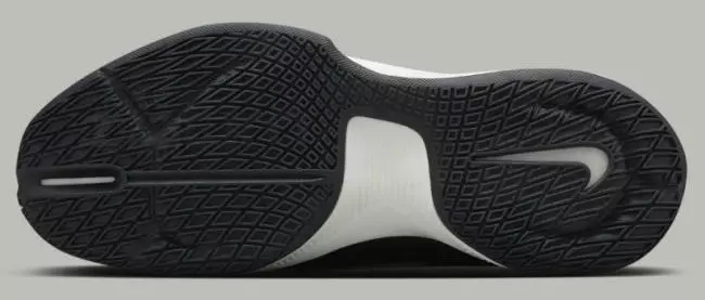 תאריך היציאה של Fragment Nike Hyperrev 2016