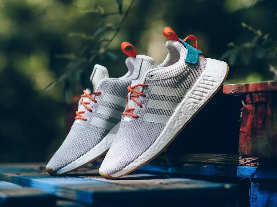 أديداس NMD R2 Dolphins CQ3080