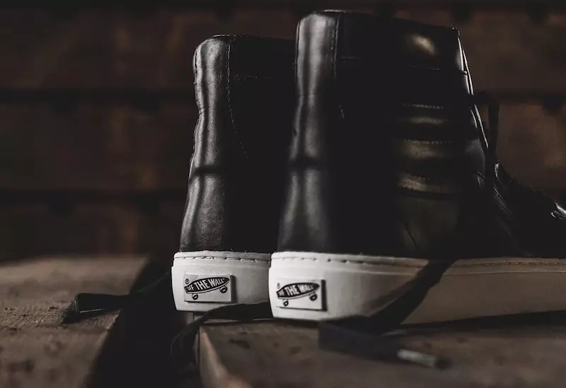 Святкова колекція Horween x Vans Vault 2016