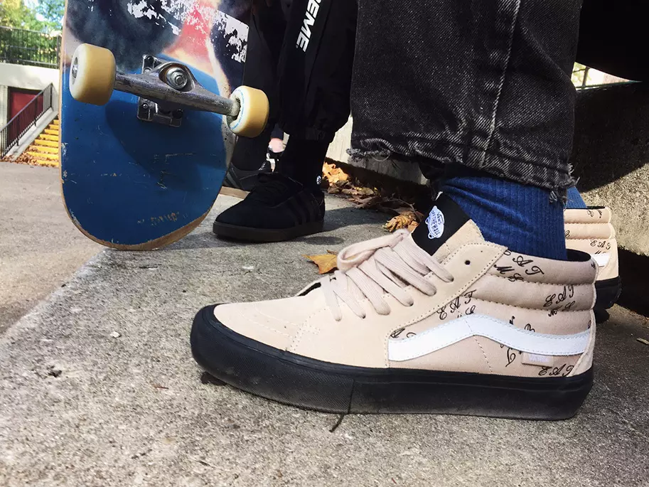 Supreme x Vans Sk8 Mid