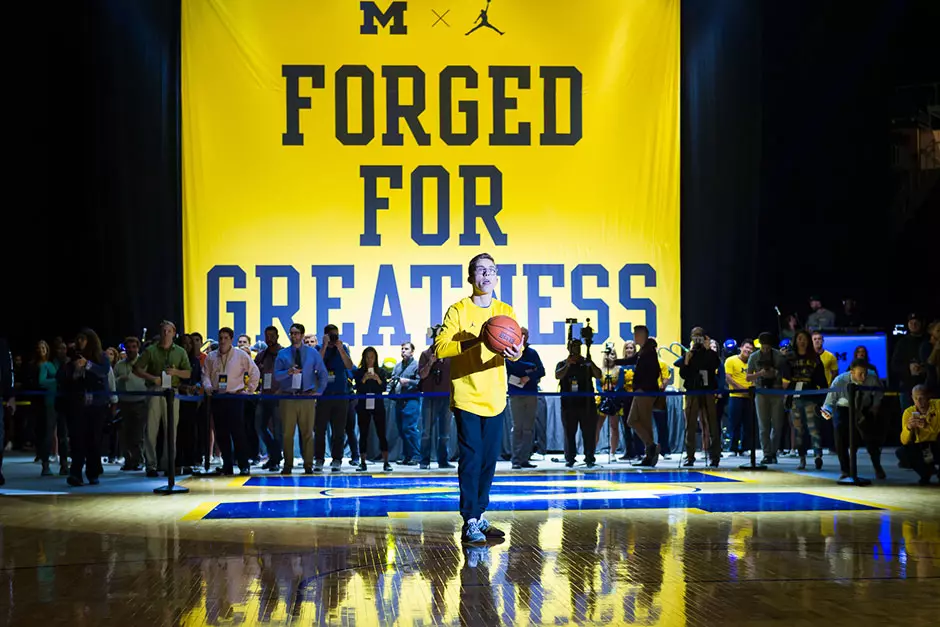 jordan-michigan-basket-10