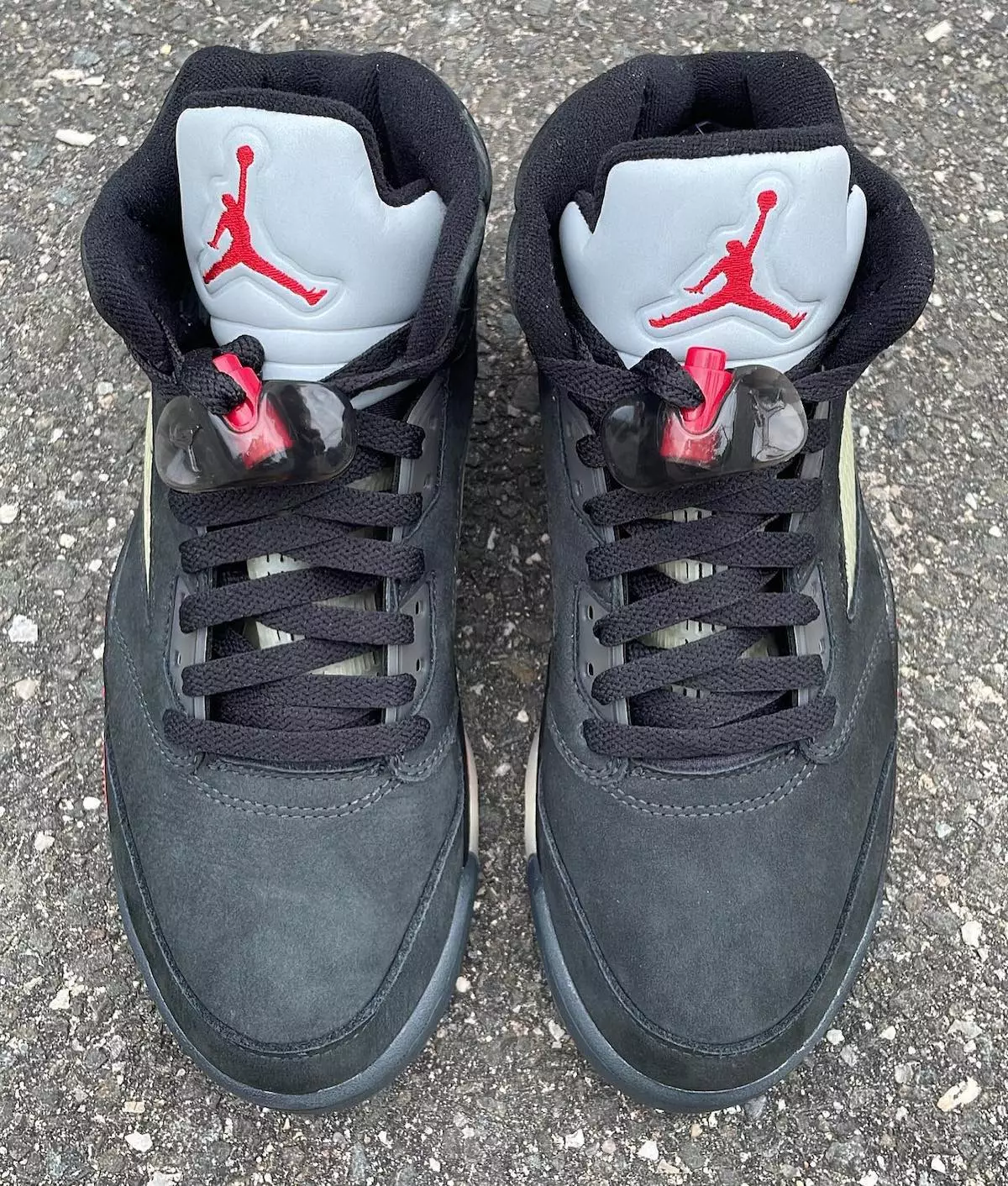 Air Jordan 5 Gore-Tex Off-Noir Fire Red Black Muslin DR0092-001 출시일