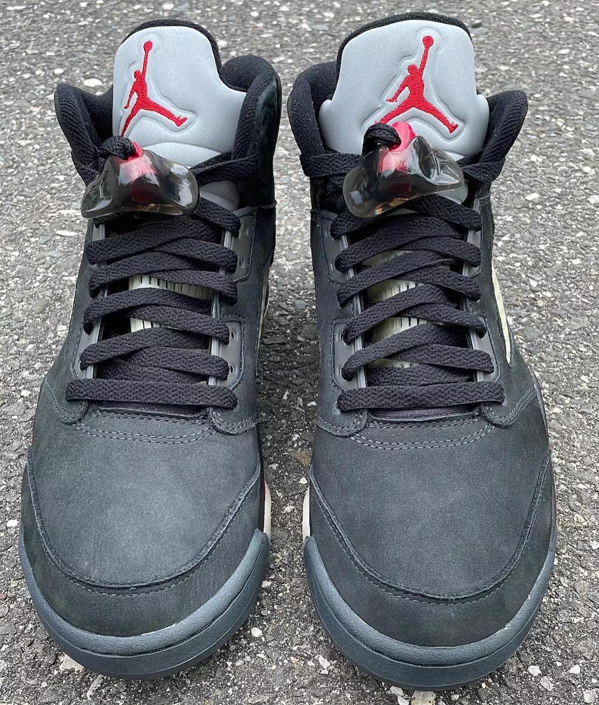 Air Jordan 5 Gore-Tex Off-Noir Ateş Kırmızısı Siyah Muslin DR0092-001 Çıkış Tarihi