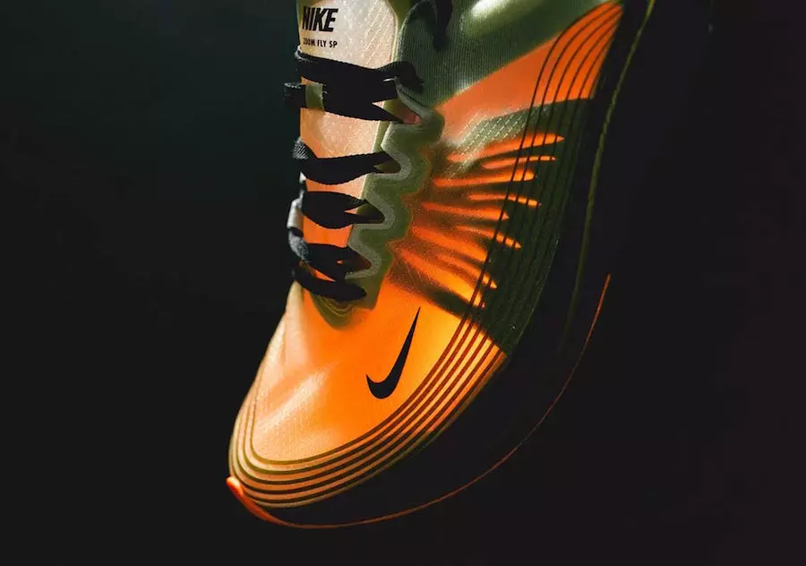 Nike Zoom Fly Flight jaka Olive Orange