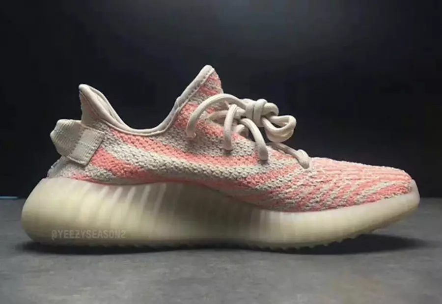 adidas Yeezy Boost 350 V2 チョークコーラル