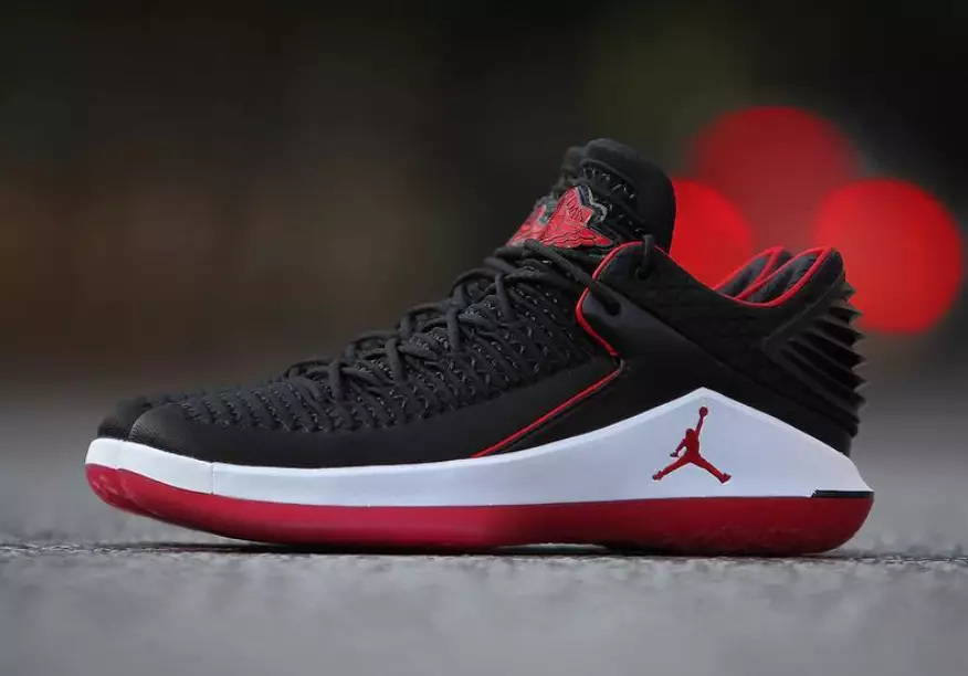 Air Jordan 32 Low Breed AA1256-001