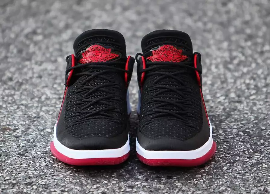 Air Jordan 32 Low Bred AA1256-001