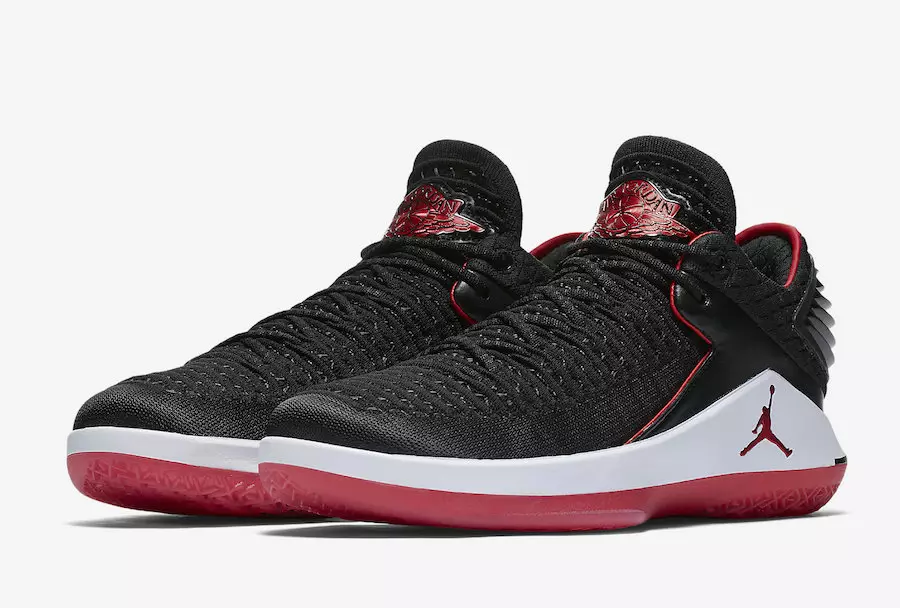 Air Jordan 32 Düşük Yasaklı Bred AA1256-001