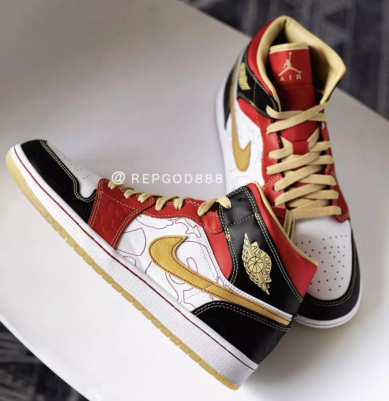 Air Jordan 1 Mid XQ DV0576-176 Buraxılış Tarixi