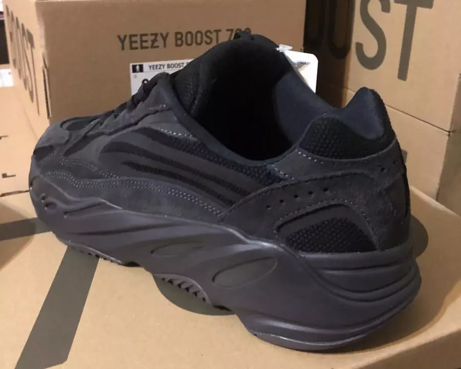 adidas Yeezy Boost 700 V2 Vanta FU6684 Дата на издаване