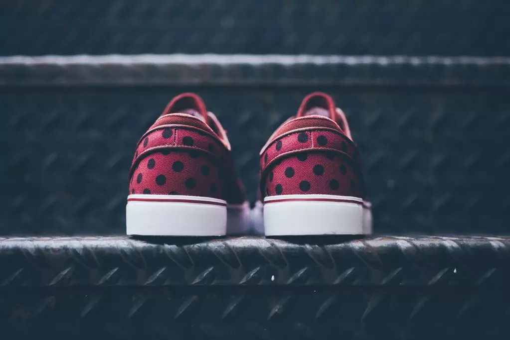 nike-sb-zoom-stefan-janoski-polka-dot-burgúin-1