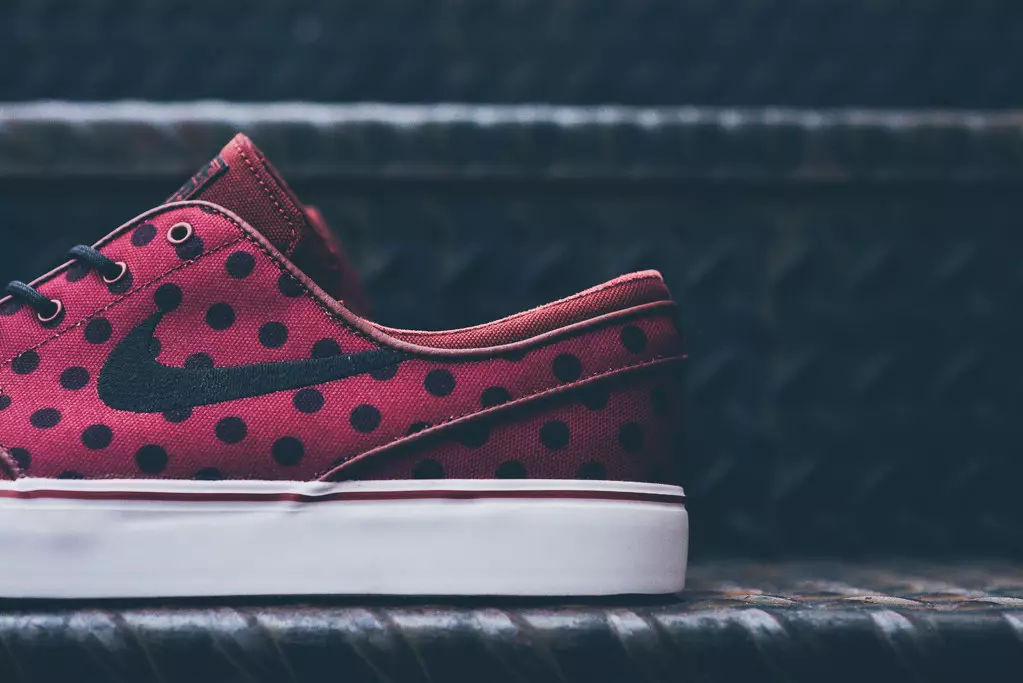 nike-sb-zoom-stefan-janoski-polka-dot-bordeaux-3