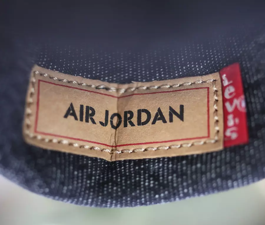 سعر تاريخ الإصدار Black Levis Air Jordan 4