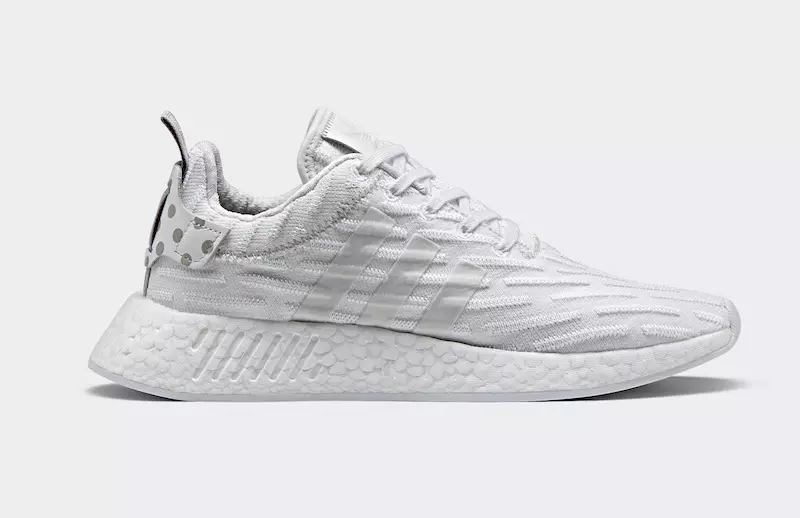 أديداس NMD R2 Primeknit للسيدات أبريل 2017