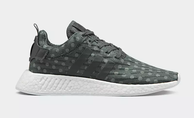 Dámské dámské adidas NMD R2 Primeknit duben 2017