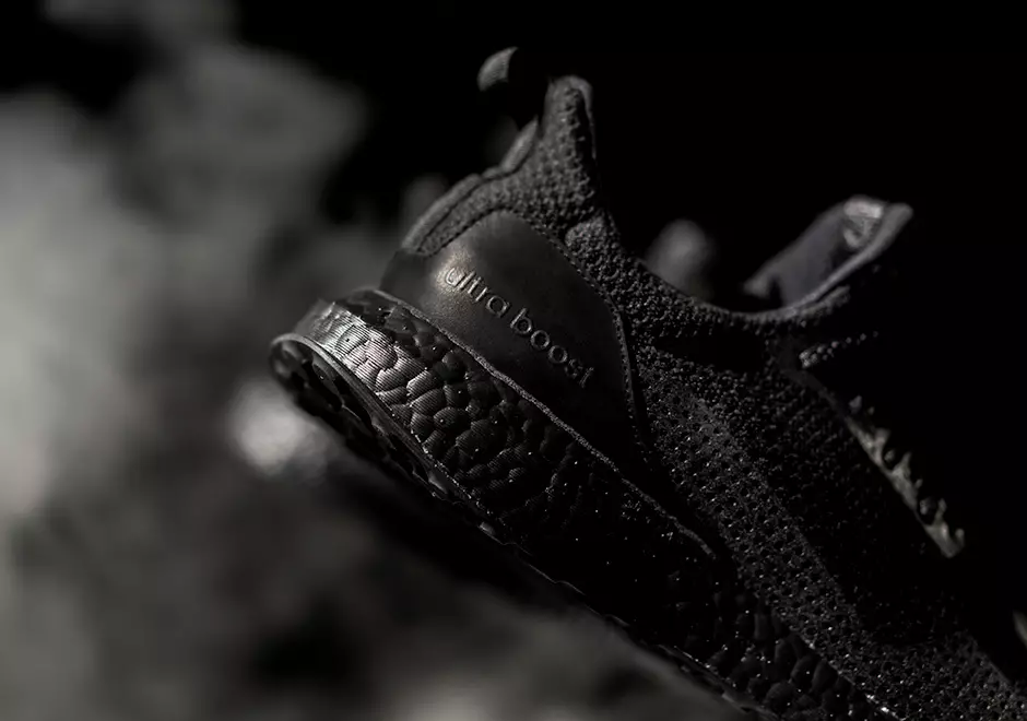 Haven adidas Ultra Boost Triple Black Datum vydání