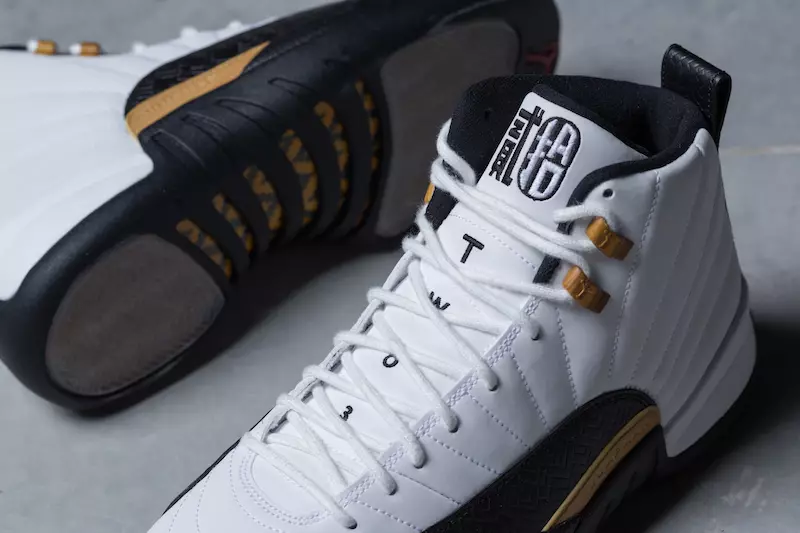 Кітайскі навагодні пакет Air Jordan 12