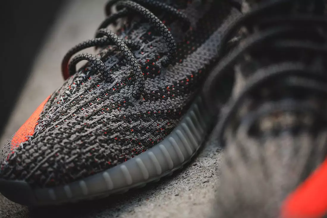 Adidas Yeezy 350 Treisiú V2 Beluga Gréine Dearg