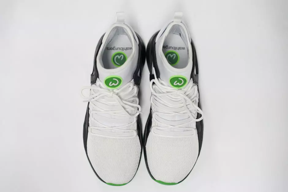 Wahlburgers X Jordan Formula 23