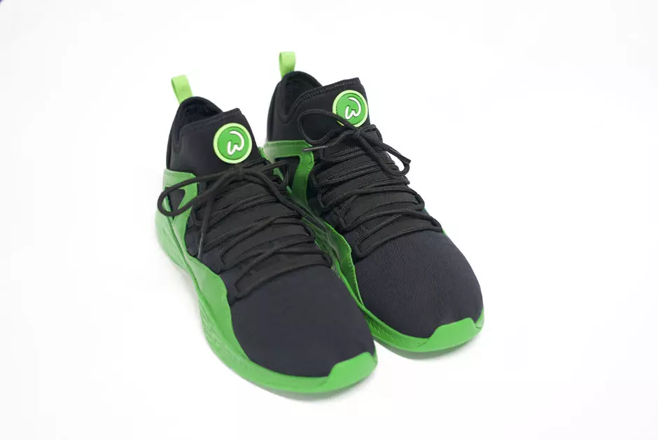 Wahlburgers X Jordan Formula 23