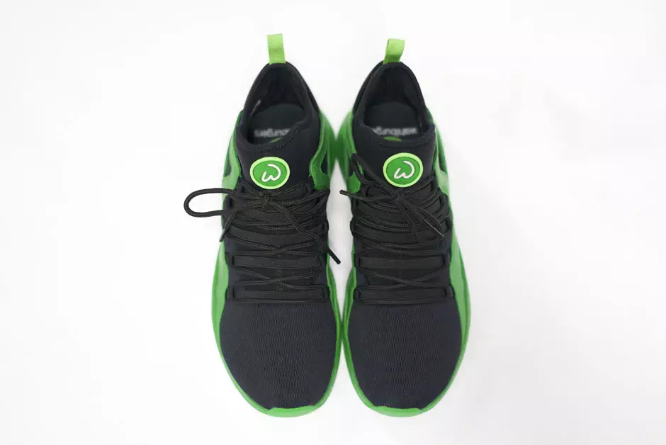 Wahlburgers X Jordan Formula 23