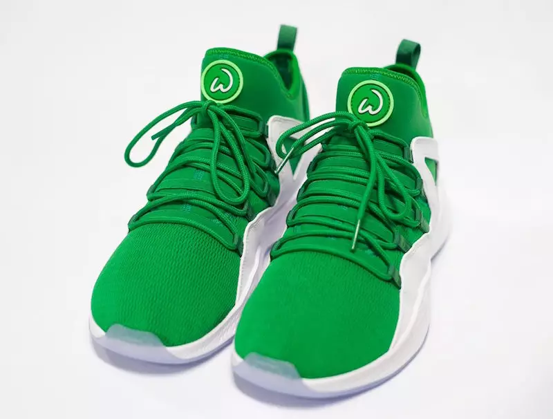 Wahlburgers x Jordan Formula 23 Paket