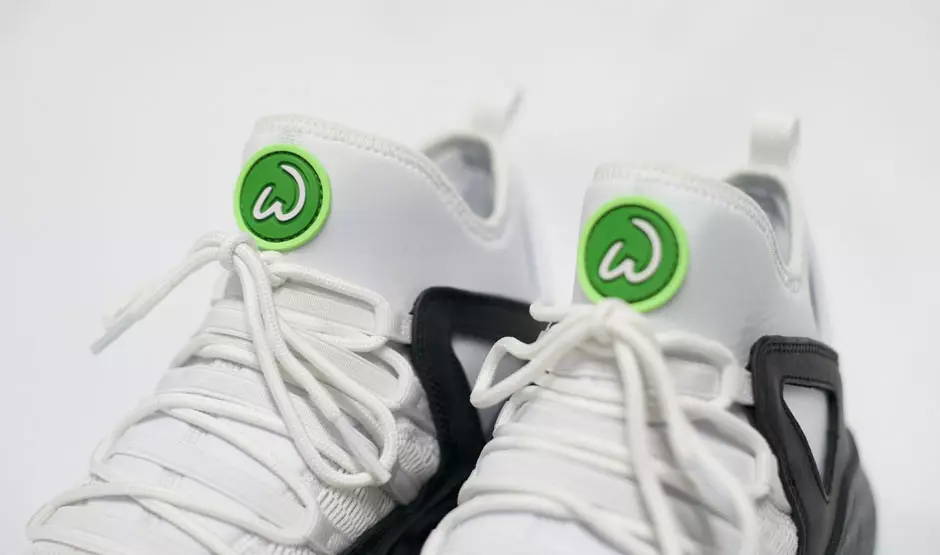 Wahlburgers X Jordan Formula 23