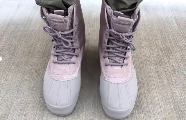 סקירה וידיאו על הרגליים של adidas Yeezy 950 Duckboot