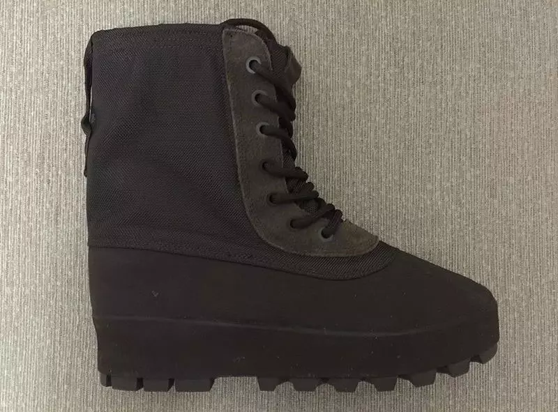 אַדידאַס Yeezy 950 שטיוול קאָלאָרווייַס שאָקאָלאַד